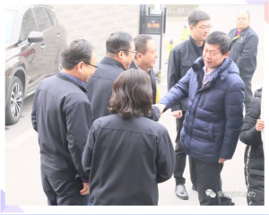 市政協(xié)副主席、住建局黨組書(shū)記、局長(zhǎng)侯津琪到益和熱力公司走訪慰問(wèn)一線職工